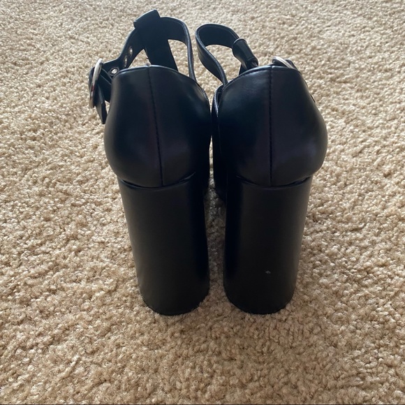 Black platform heels - Picture 7 of 10